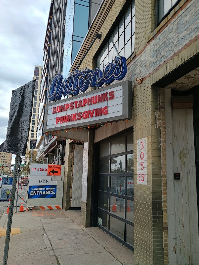 Big Henry's Vinyl & Gifts gallery photo 1