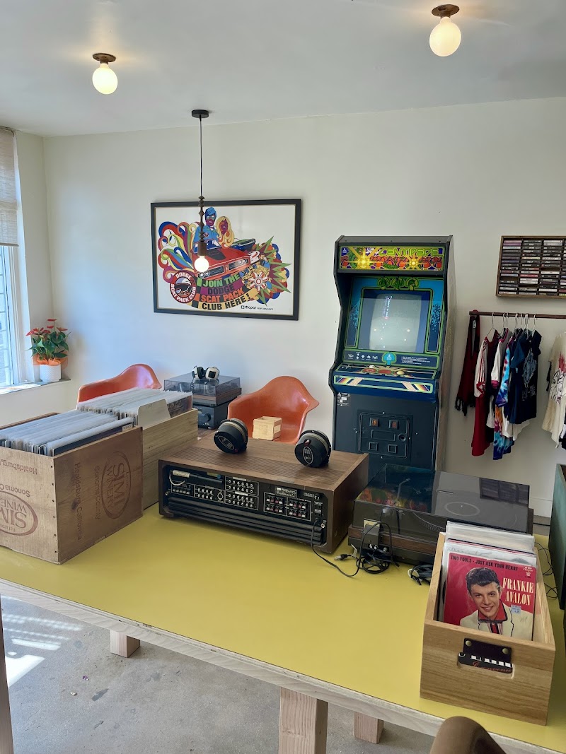 Cosmic Vinyl gallery photo 1
