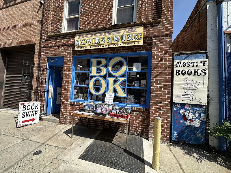 Mostly Books gallery photo 1