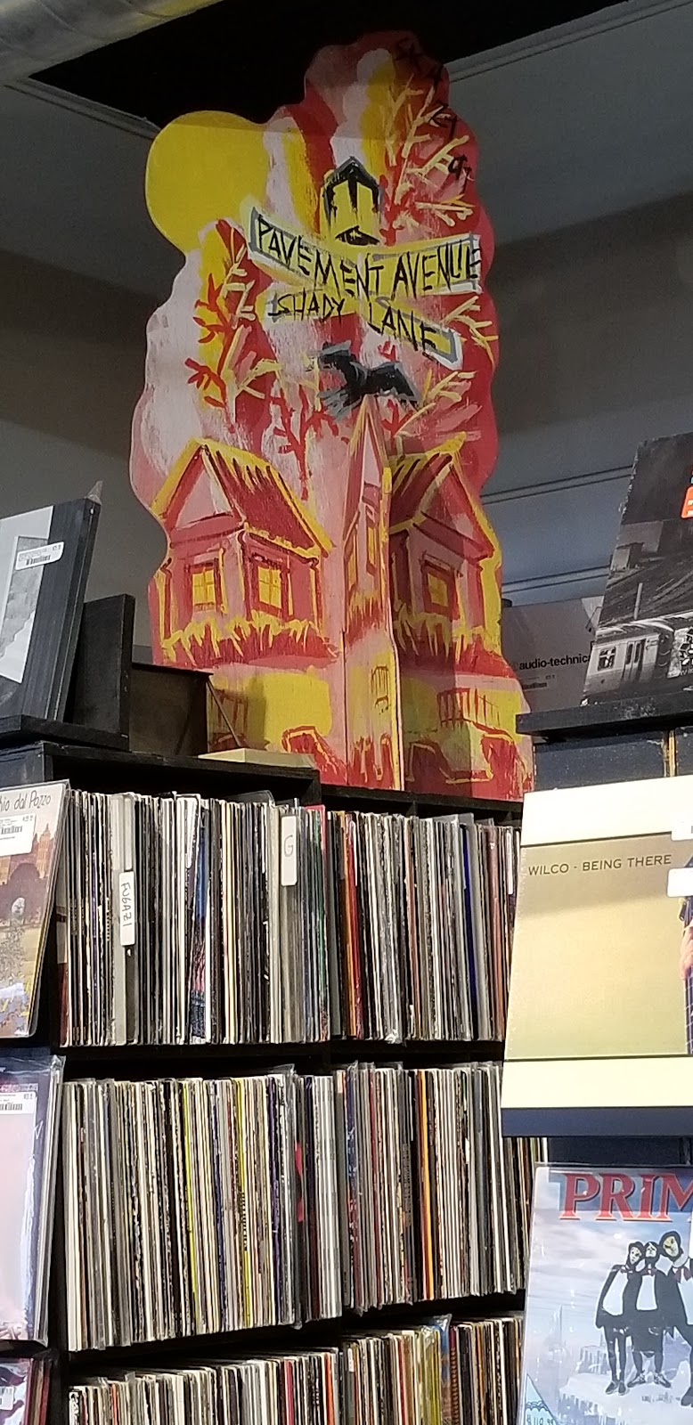 Queenc Tobacco and Records Sells gallery photo 1