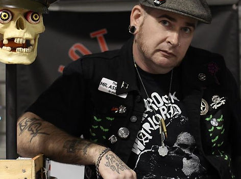 Rock N Roll Knife Fight gallery photo 1