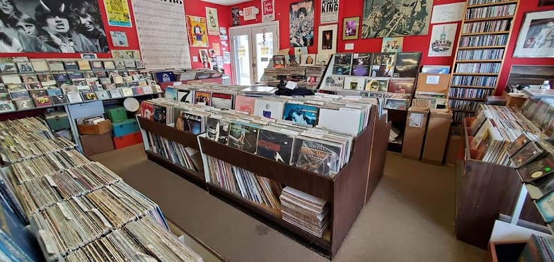 Shady Dog Record & Disc Exchange gallery photo 2