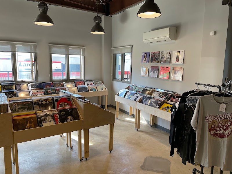 Underground Vinyl Records gallery photo 1