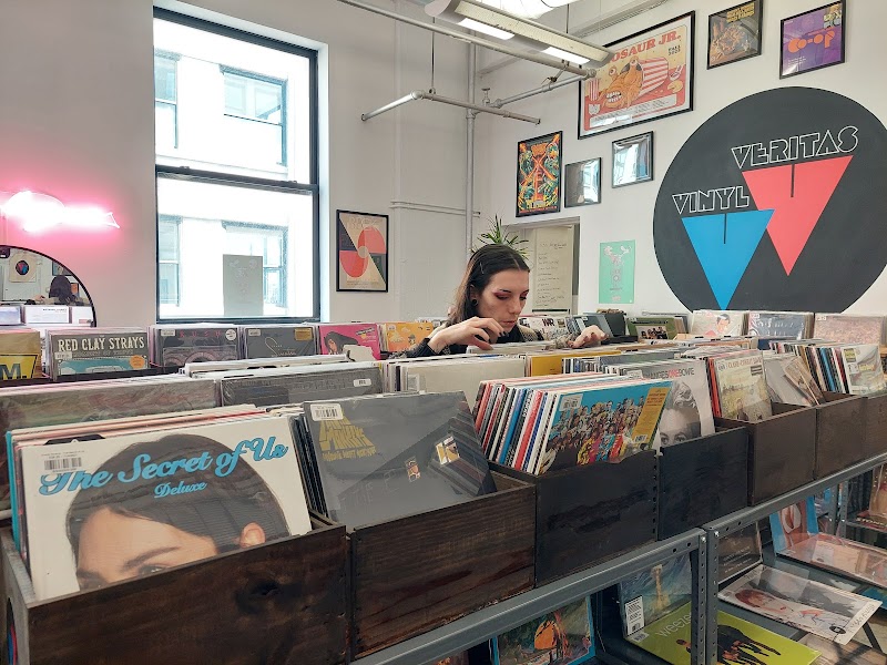 Vinyl Veritas gallery photo 1